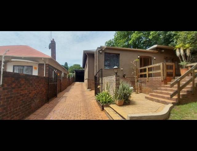 3 BEDROOM HOUSE FOR SALE IN KENSINGTON